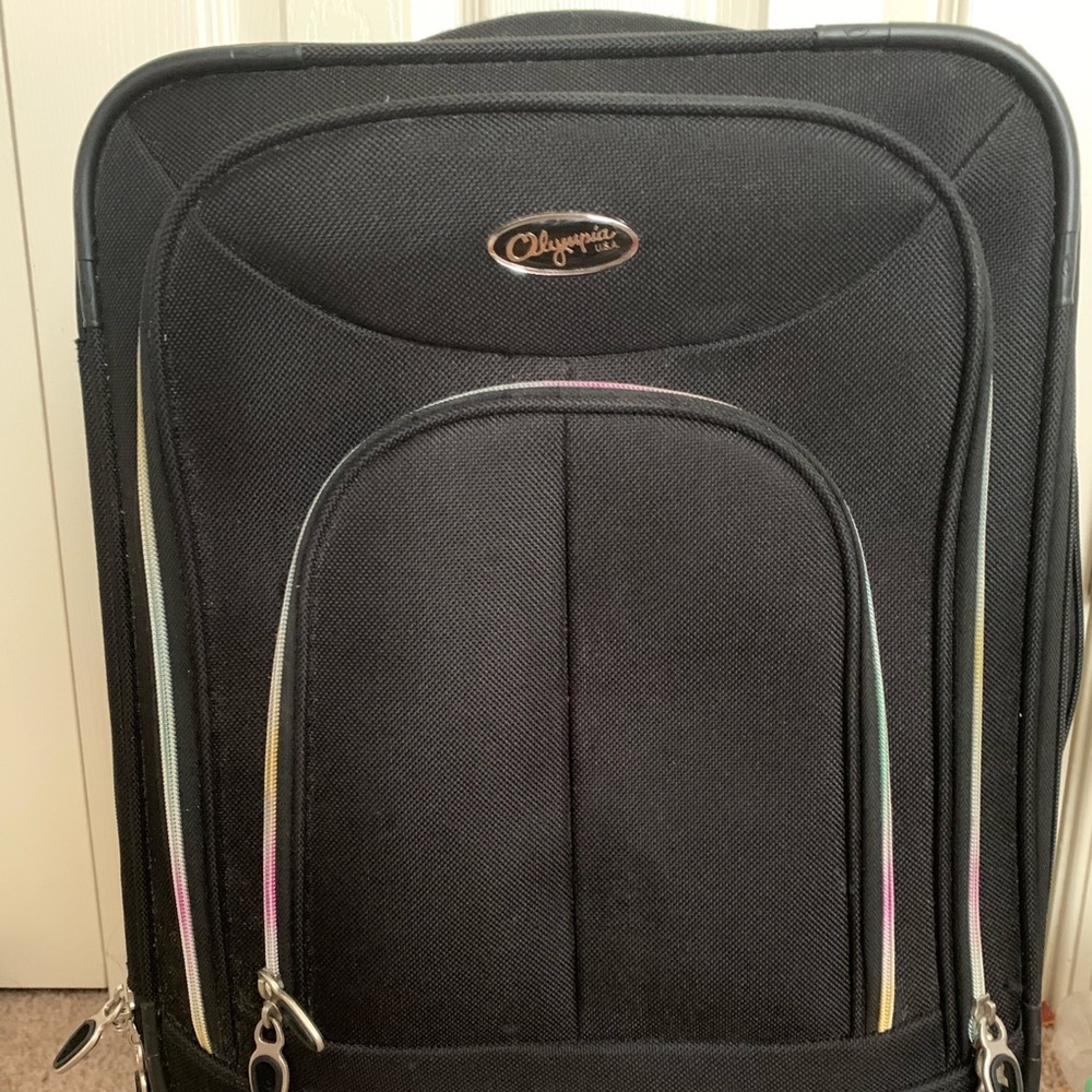 Olympia Usa Suitcase